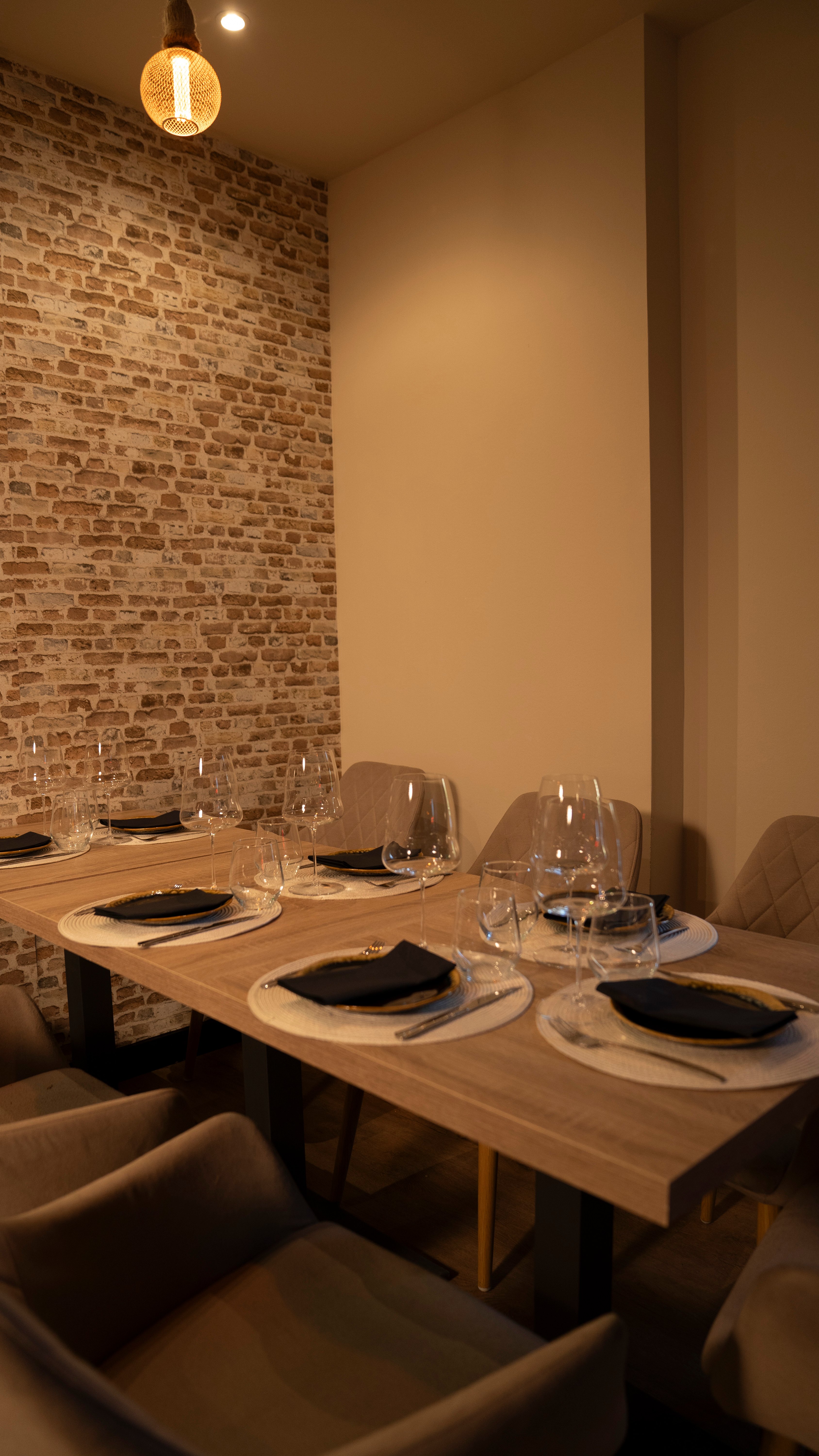 Mesa preparada para eventos privados - Celebraciones y cenas de empresa Vino y Verás Las Tablas